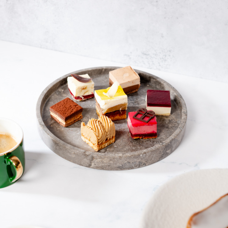 Plateaux de mignardises 45 pi&egrave;ces